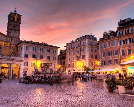 Trastevere è diventato un quartiere discoteca